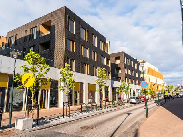 Explore_the_Benefits_of_Mixed-Use_Buildings_to_Enhance_Communities