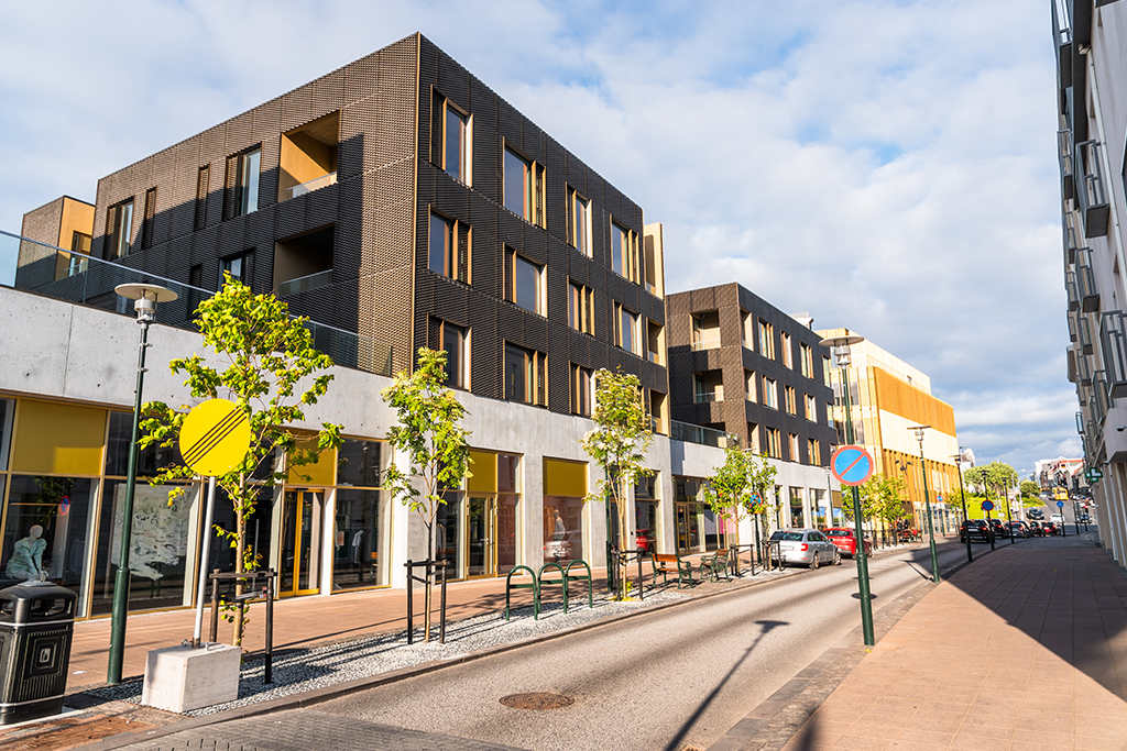 Explore_the_Benefits_of_Mixed-Use_Buildings_to_Enhance_Communities Explore_the_Benefits_of_Mixed-Use_Buildings_to_Enhance_Communities